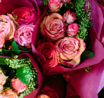 How to create the perfect Pink Lady® bouquet