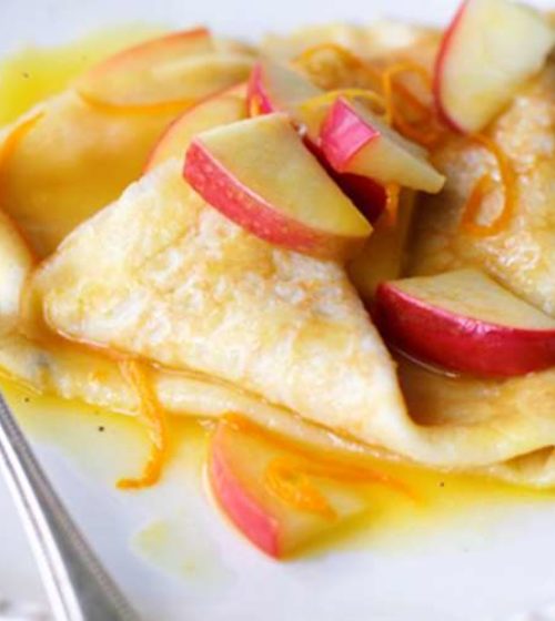 French Crêpes with Apple