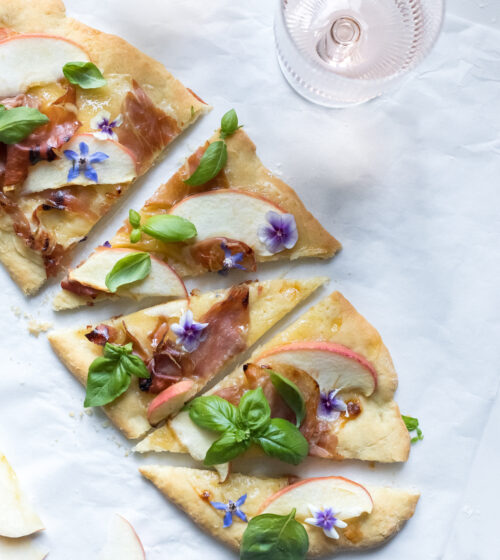 Pink Lady® Apple, Cheddar and Prosciutto Flatbread