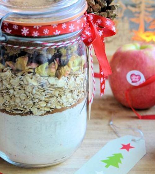 Pink Lady® Apple, Cinnamon and Cranberry Biscuits in a Jar